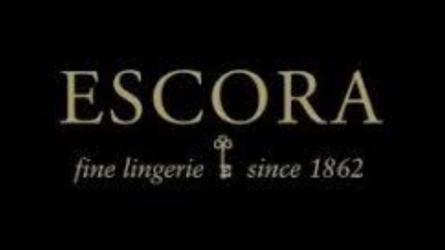 Escora Dessous